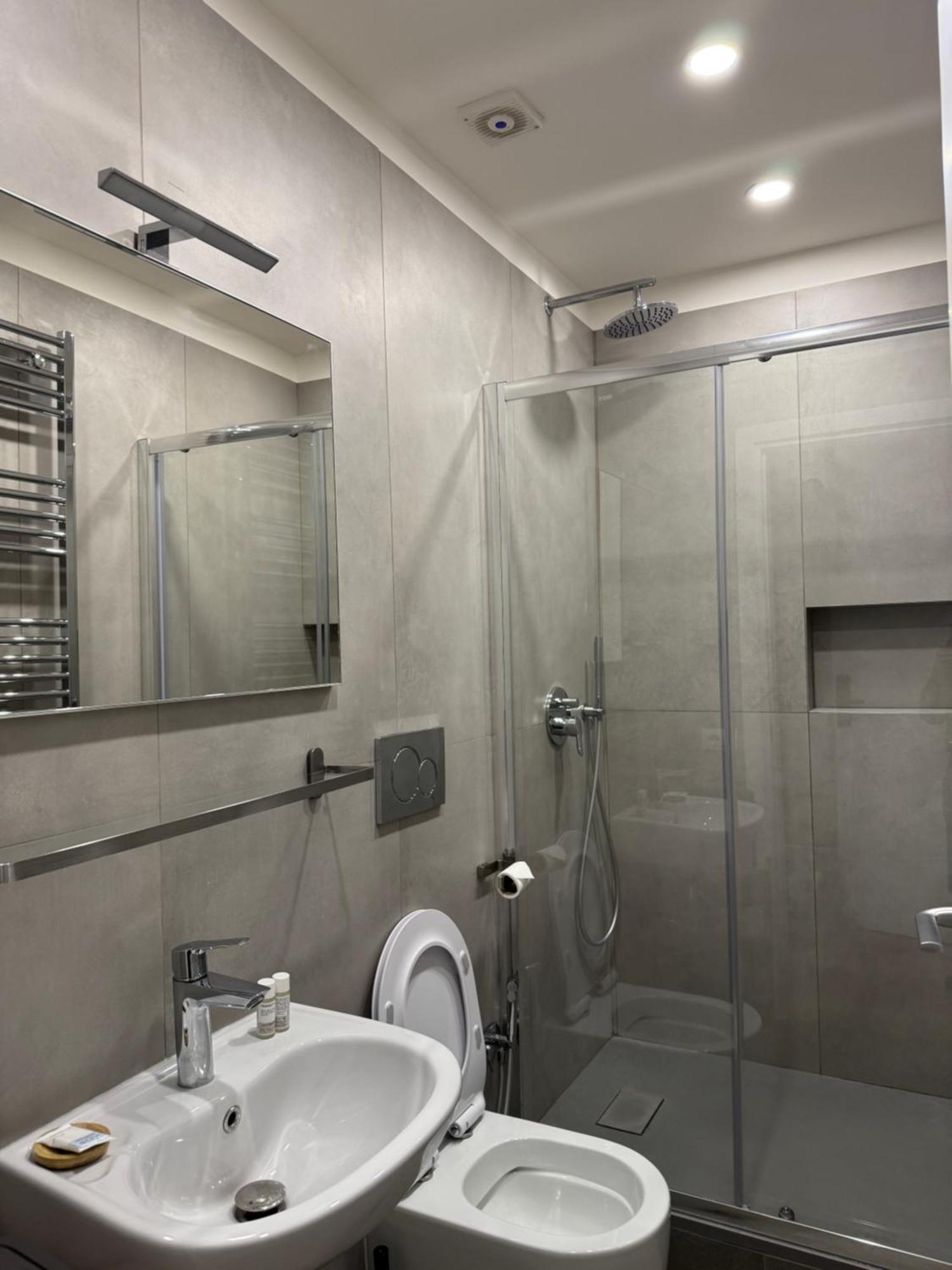 Flat 7 Rome Guesthouse Buitenkant foto